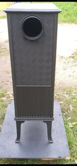 Liatinové kachle Jotul F 606 čierný lak - 5