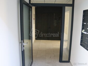 ADMINISTRATÍVNY ALEBO OBCHODNÝ PRIESTOR 16 m2 NA PRENÁ… - 5