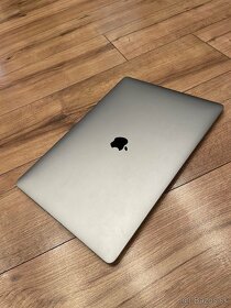 Apple Macbook Pro 15” 2018 16GB, i7 - 5