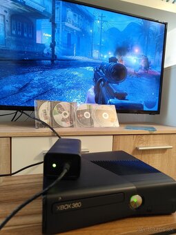 XBox 360 Slim, 16GB, zdroj, gamepad + hry - 5