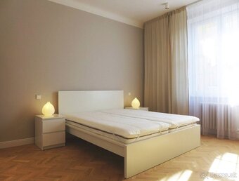 Elegantný byt na Žilinskej kde sa stretáva história a moder - 5