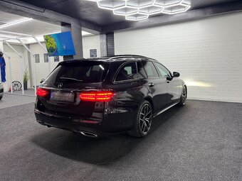 Mercedes E220d AMG 4matic 2022 VYSOKÁ VÝBAVA 1majiteľ - 5