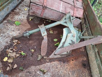 Malotraktor s vlečkou a príslušenstvom - 5