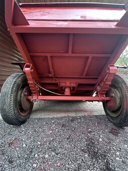 Vyklapacia vlečka za traktor - 5
