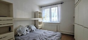Na predaj: 3-izbový byt s garážou - Piešťanská ulica - 85.00 - 5