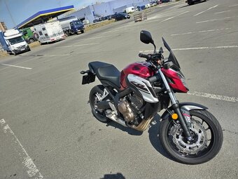 Honda CB650F 2018 - 5