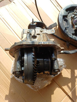 Těhlice,brzdič,rameno,tlumič,náprava,motor Mercedes W470 - 5