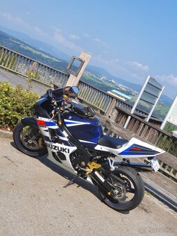 Predám Suzuki GsxR 1000 K4 - 5