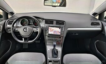 VW E-GOLF 85KW, 24kWh, 2015,VYHŘ.SKLO,KEYLESS,MRTVY UHEL,STK - 5