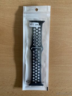Apple Watch sportovy remienok 42/44/45/46mm cierno-biela S/M - 5
