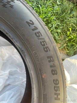 Predám gumy 215/55 r18 - 5