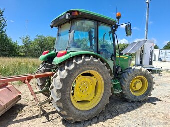JOHN DEERE 5075E 4X4 - 5
