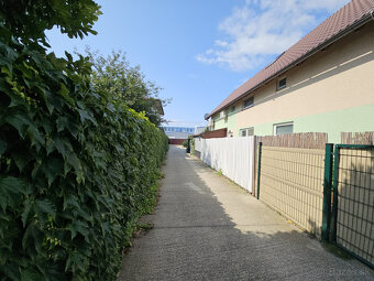 3 izbový mezonetový byt v RD s predzáhradkou a parkovacím mi - 5