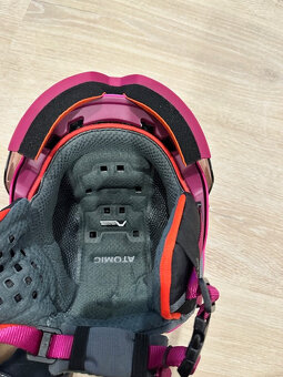 Predám dievčenskú lyžiarsku prilbu s visorom veľkosť XS (48- - 5