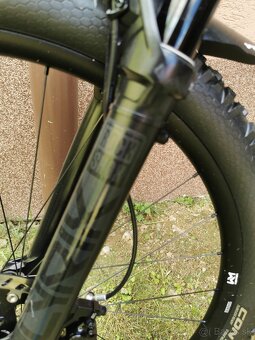 Horsky bicykel celoodpruzeny carbon ram L pneu 29 - 5
