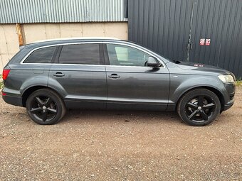 Audi Q7 3.0 TDI S-Line Quattro 7 míst - 5
