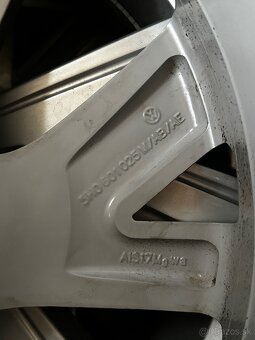 5x112 R18 7,5J ET50 Originál VW + 225/40 R18 letné - 5