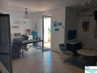 Brač – zariadený apartmán s výhľadom - 5