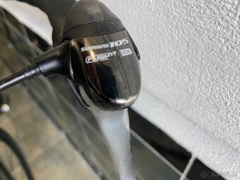 Btwin Carbon Vidla 105 shimano M velkost - 5