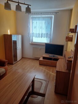 Slnečný 2 izbový byt - prerobený na 3 izbový - Žilina,Hájik. - 5