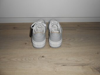 Predam nove original tenisky znacky NIKE AIR - 5