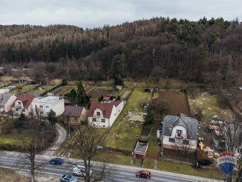 REZERVOVANÉ - na predaj stavebý pozemok 879m2 Trenčianska Te - 5