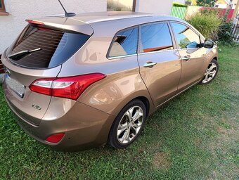 Hyundai i30 combi r.2012 1.6crdi 94kw - 5