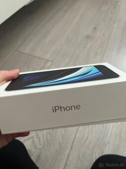 iPhone SE 2020 - 5