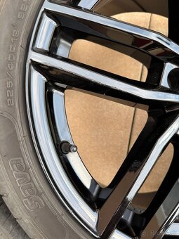 Disky Dezent R18 TR Black 5x 112 + Sava 225/40 R18 dot 21 - 5