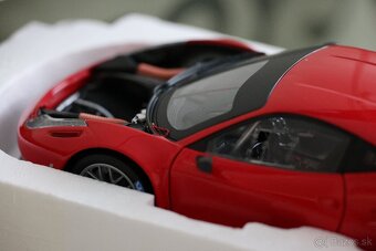 1:18 Ferrari 458 Italia GT2 Hotwheels elite - 5