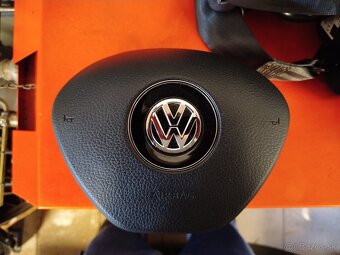 Rozpredám Passat b8 - 5