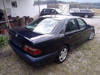 Mercedes E2,2cdi - 5