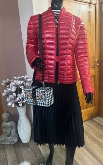 Ružovočervená metalická vetrovka GUESS originál - 5