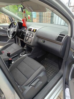 VW Touran 2.0 Tdi DSG - 5