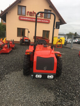 Malotraktor AGT 960 R - otočné pracovisko, 50 HP - 5