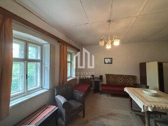 Predaj vidieckej chalupy s kúzlom minulosti v srdci kopaníc - 5