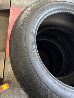 Zimné pneu 235/60R18 viem aj prezuť - 5