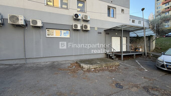 Prenájom - Obchodný priestor s 3 výkladmi 280 m², Nitra - 5