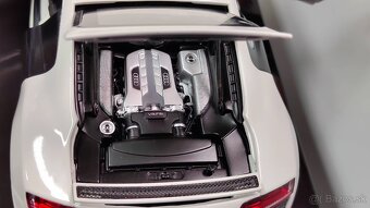 Kyosho Audi R8 biela 1:18 - 5