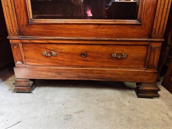 Starožitná vitrína, skriňa - 5