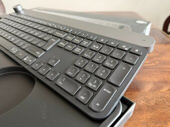 Logitech CRAFT - prémiová bezdrôtová klávesnica - 5