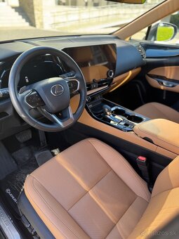Lexus NX Executive Top - 5