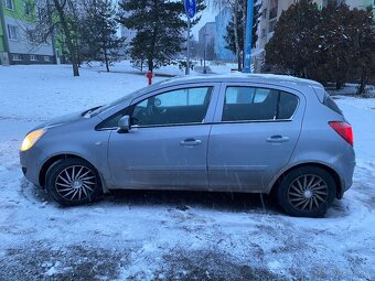 Predám Opel corsa 1.0 - 5