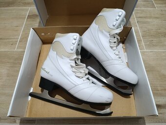 Predam damske korcule Radical Axel - 5