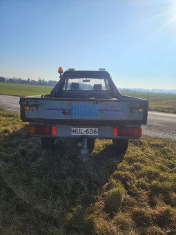 Nissan Datsun pick-up 1984 4x4 sklapač s TP - 5
