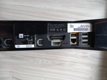 Xbox 360 S - 5