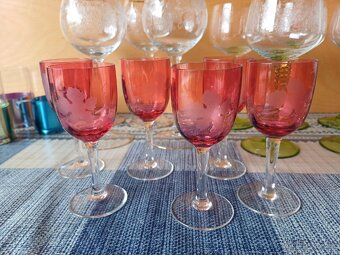 Socialisticke pohare, keramika a mosadzne predmety - 5