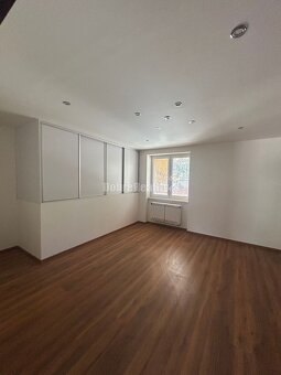 Prenájom 3izb bytu s veľkou terasou pri Gymnáziu - 5