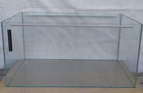 Sklenené akvária. - 5