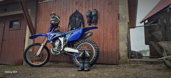 Motorka Yamaha YZF 250 - 5